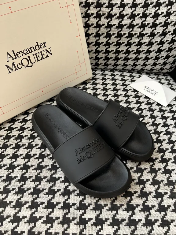 Alexander McQueen Shoe 